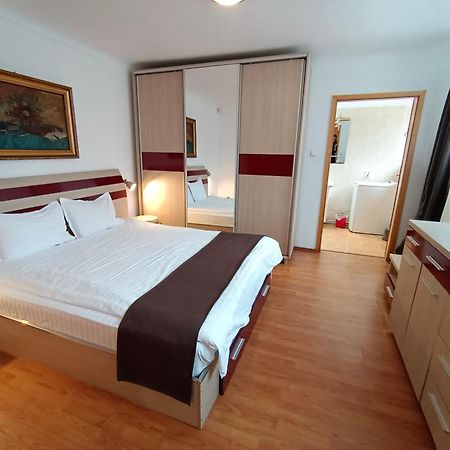 Central Park Apartments Брашов Экстерьер фото